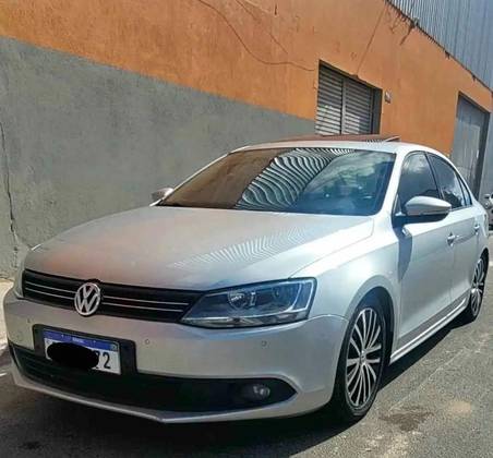 VOLKSWAGEN JETTA 2.0 COMFORTLINE FLEX 4P TIPTRONIC VOLKSWAGEN JETTA 2.0 COMFORTLINE FLEX 4P TIPTRONIC